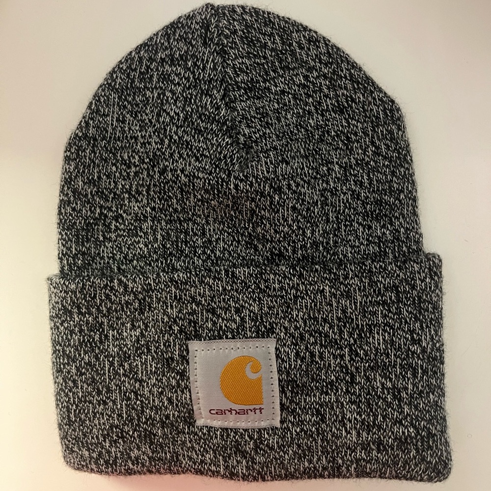 NWOT Carhartt beanie (OS)